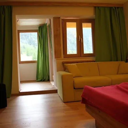 Szálloda Family Alm Tirol 3*