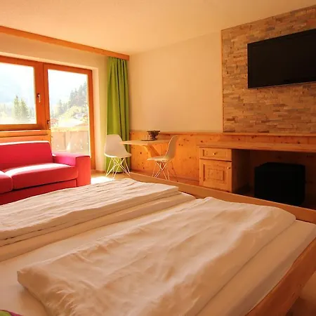 Szálloda Family Alm Tirol
